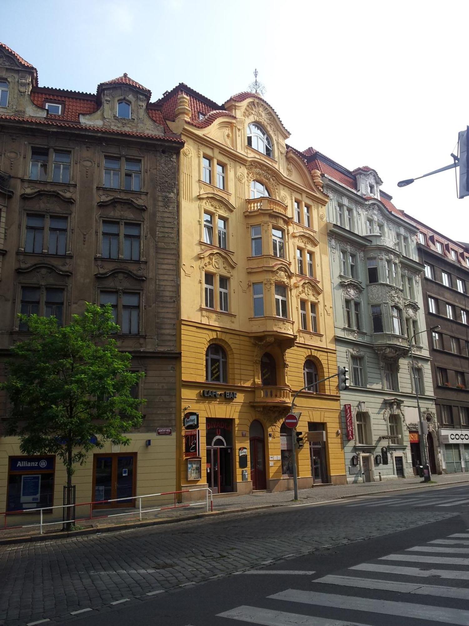 Onefam Miru, Prague